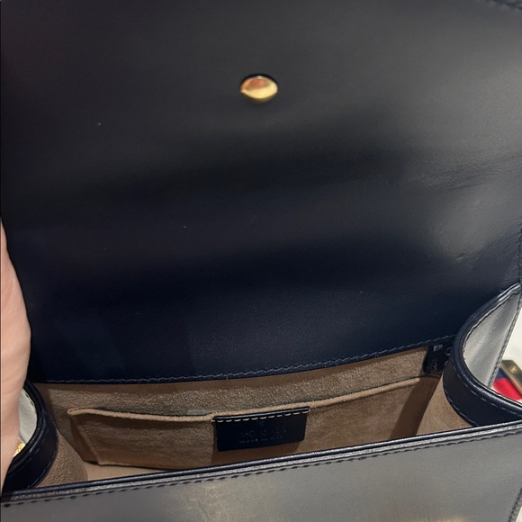 ✨ Gucci Leather Chain Bag | Authentic | Like New Condition - Picture 6 of 7